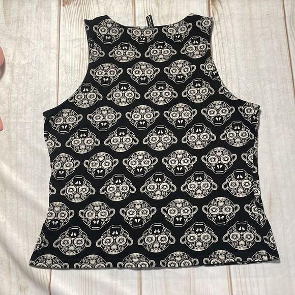 DIVIDED H&M tank - Picture 2 of 3